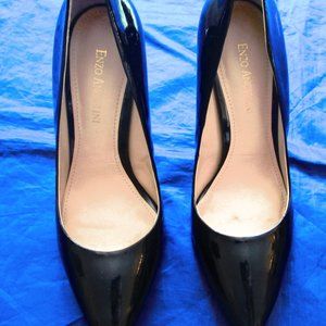 BLACK STILETTO HIGH HEELS-PATENT LEATHER-MINT CONDITION-ENZO ANGIOLINI-size 8-M